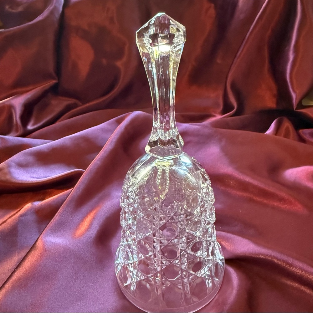 Federal Glass Co Bell Windsor Botton Cane Pattern Clear
Vintage 1940s